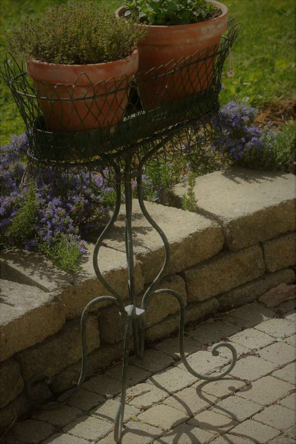 Late 19th C French wirework jardinere stand