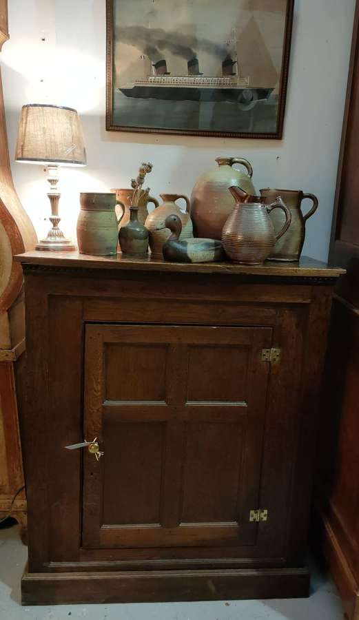 19th c English oak cupboard