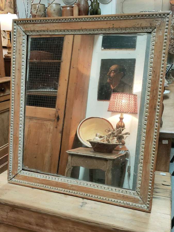 Georgian Pine mirror with egg and dart decoration